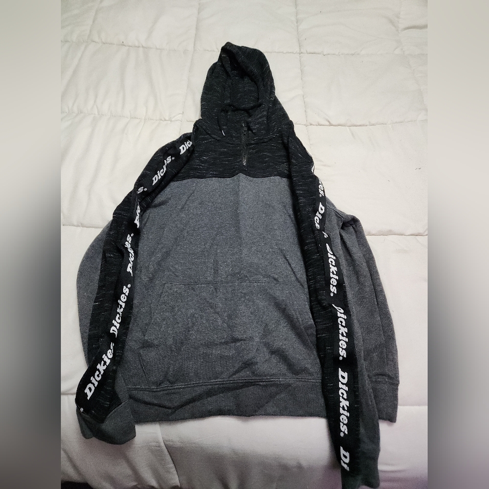 Dickies Charcoal and Black Pullover